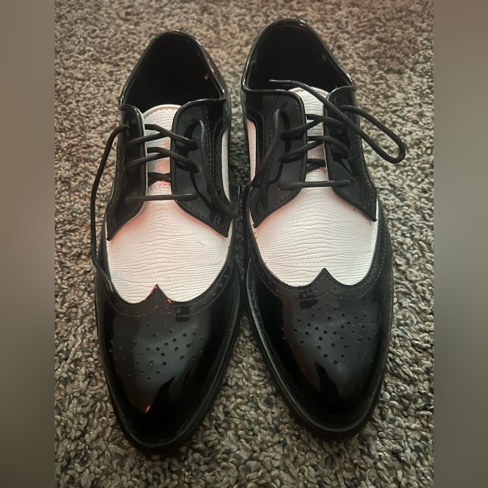 SEVEN UNLIMITED Black and White Formal Oxford Dress Shoes Mens size 6 M